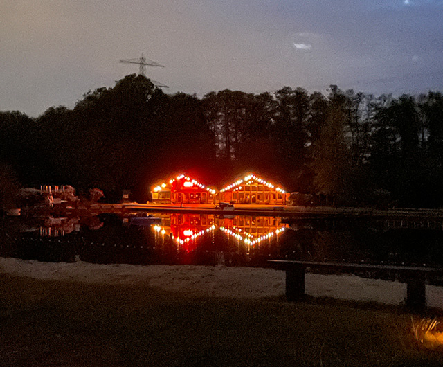 Freibad bei Nacht